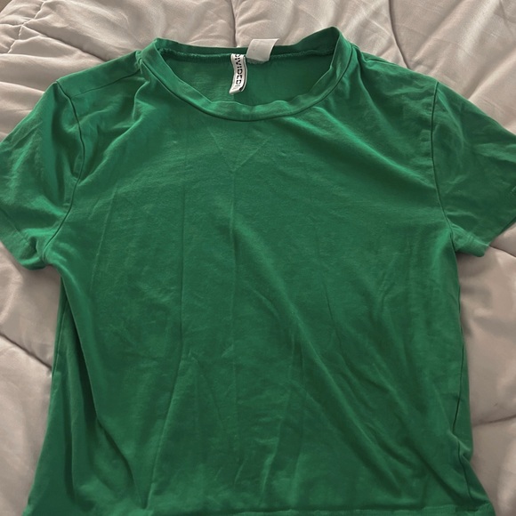 size M, H&M flowy cropped tee. bright green. - Picture 2 of 2
